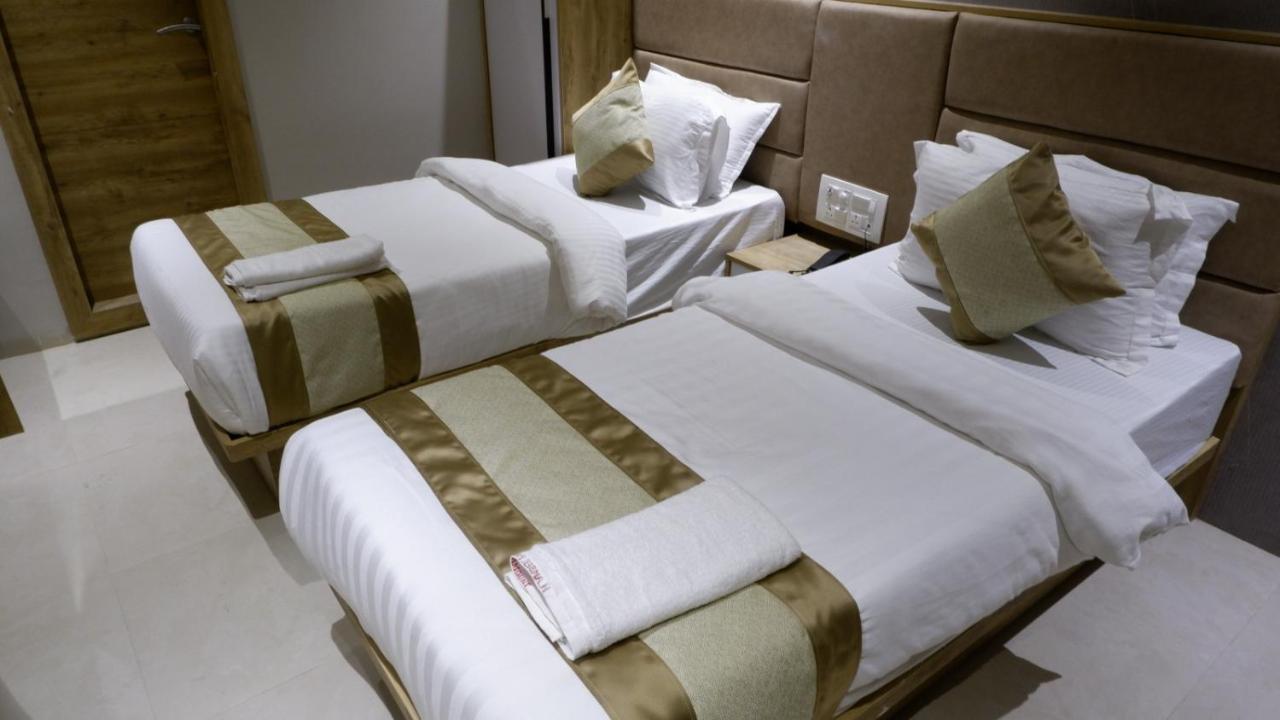 Hotel Amber Paramount Bombaim Exterior foto