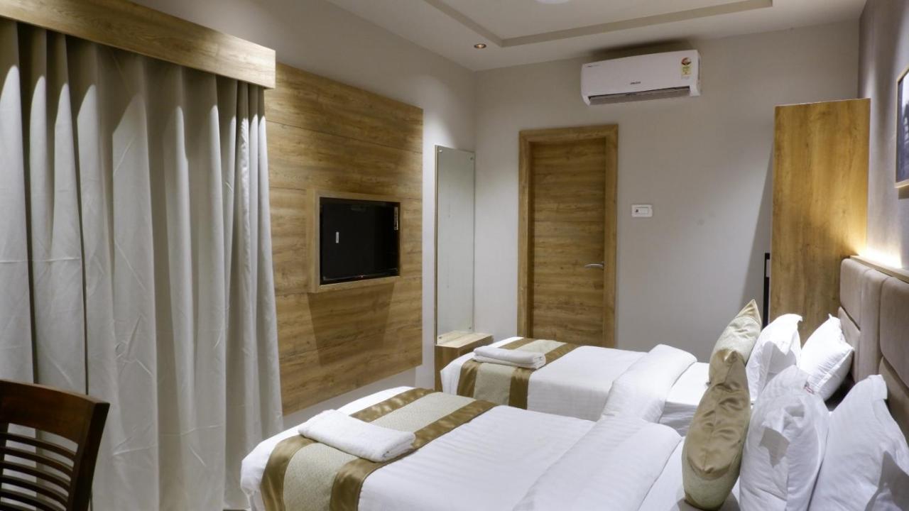 Hotel Amber Paramount Bombaim Exterior foto