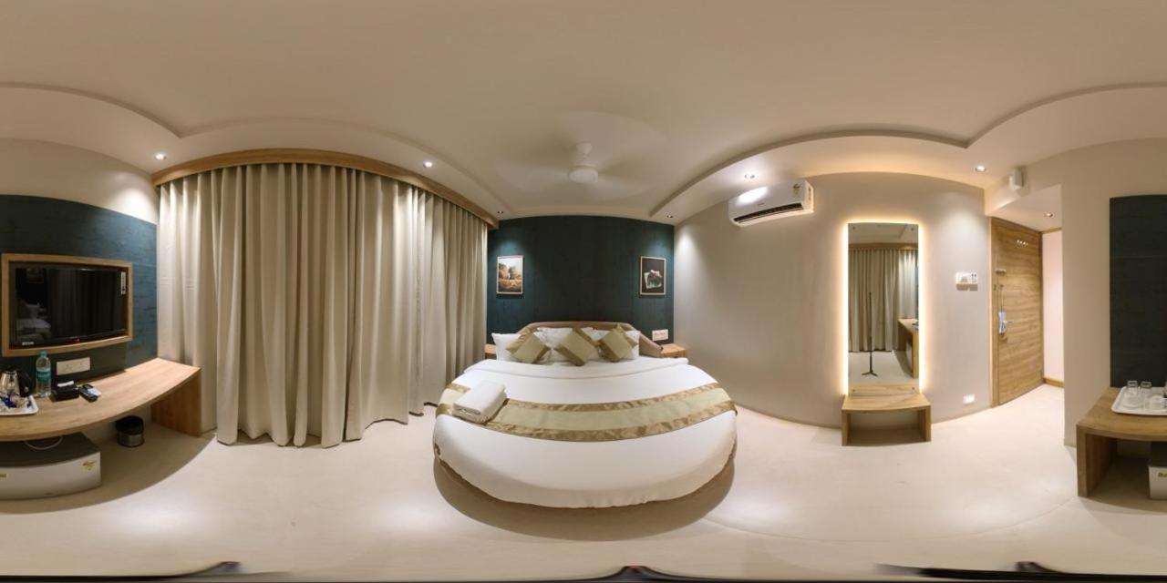 Hotel Amber Paramount Bombaim Exterior foto